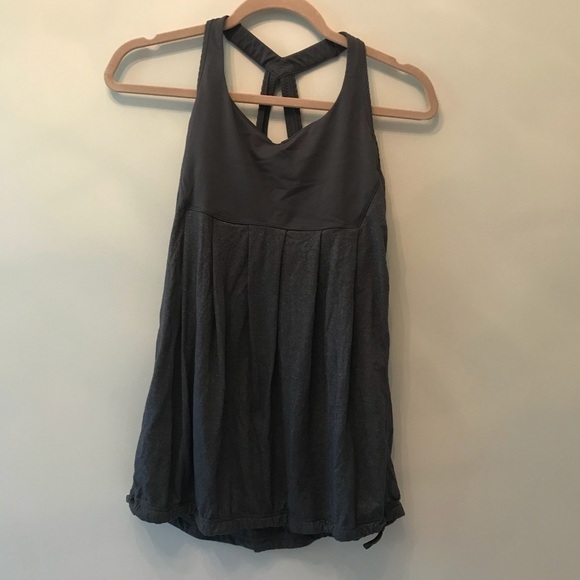 EUC Lululemon Grey Bra Tank Sz6​​​ - Picture 1 of 8